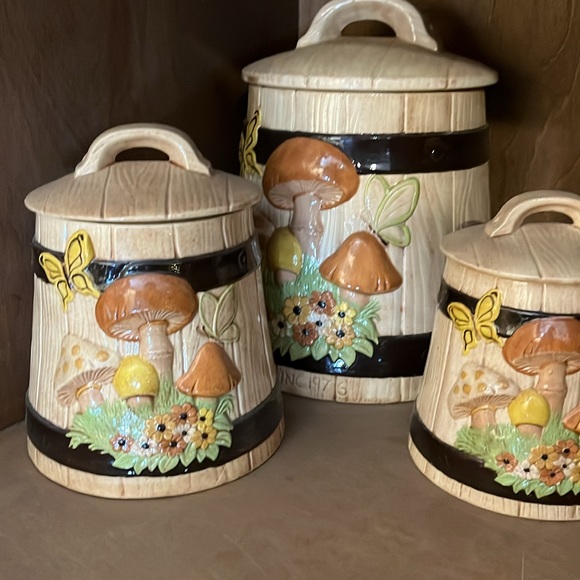 MUSHROOM CANISTER - Picture 4 of 4